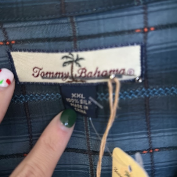 Tommy Bahama shirt size XXL. - Picture 5 of 7